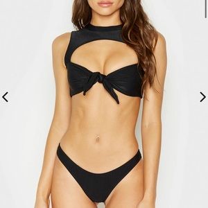 Frankies Bikini’s Ronnie ribbed black top